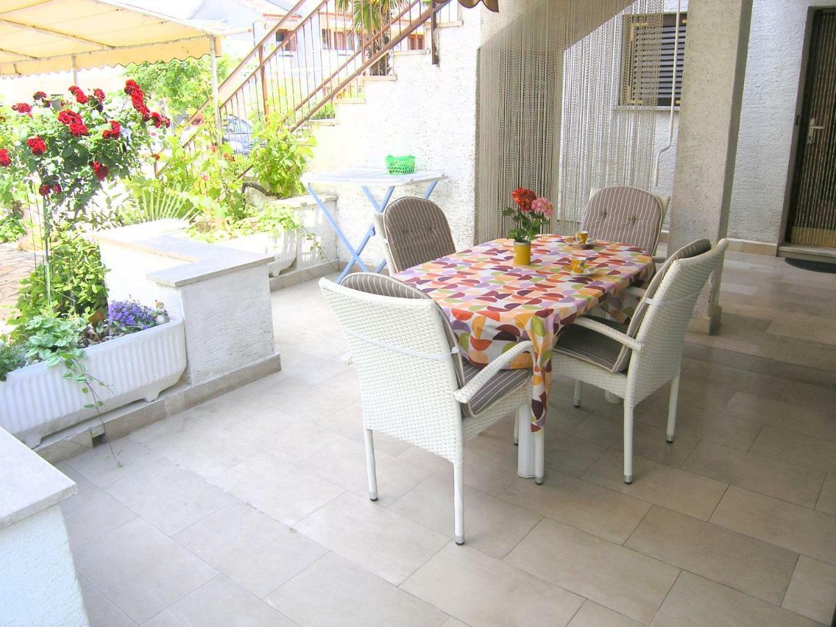 Apartment Zora Krk Town Extérieur photo