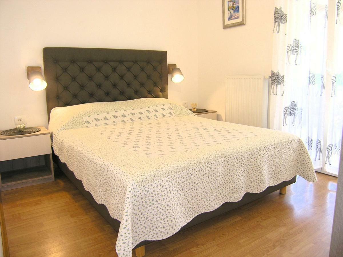 Apartment Zora Krk Town Extérieur photo